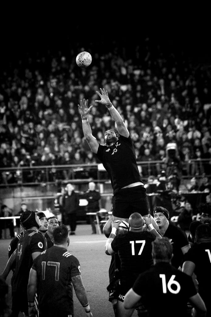 Grayscale photo of two teams competing in Rugby World Cup